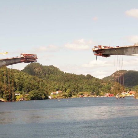 form traveller system bridge construction